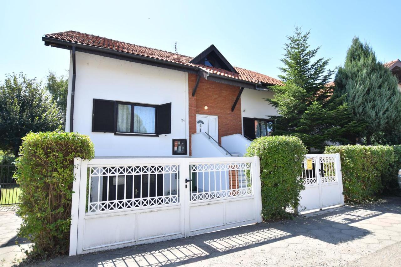 Villa Mina Kladovo, 5-Bedroom Villa With Pool For Up To 12 People Exterior foto