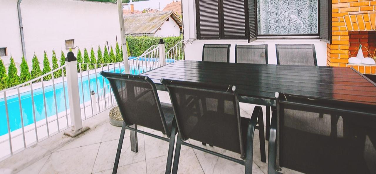 Villa Mina Kladovo, 5-Bedroom Villa With Pool For Up To 12 People Exterior foto